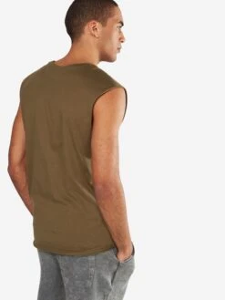 URBAN CLASSICS Débardeurs T-Shirt Homme Olive 10 URBAN CLASSICS Débardeurs T-Shirt Homme Olive -F4NT4STIC Soldes 1d32f97069b09db981227619cfd4175a
