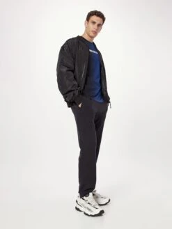 Hollister T-shirts à Manches Longues T-Shirt Homme Bleu / Bleu Marine 11 Hollister T-shirts à Manches Longues T-Shirt Homme Bleu / Bleu Marine -F4NT4STIC Soldes cf0d990b06ada6bb9e79b78e6eccfa86