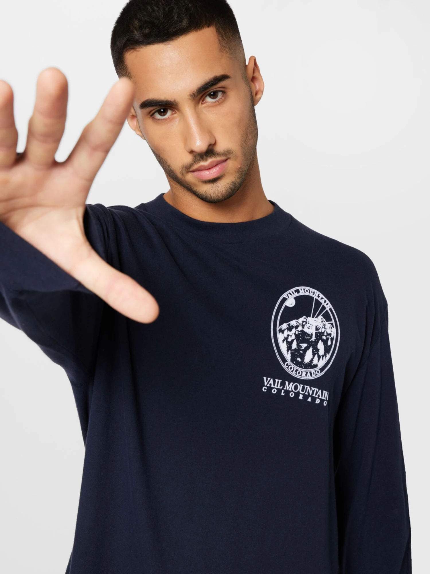 Abercrombie & Fitch T-shirts à Manches Longues T-Shirt Homme Bleu Foncé 4 Abercrombie & Fitch T-shirts à Manches Longues T-Shirt Homme Bleu Foncé – Image 2