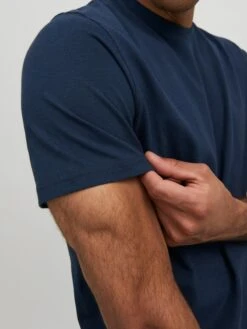 T-shirts T-Shirt Dan Homme Bleu Foncé -F4NT4STIC Soldes fa6e29dad291f017850b9a727cc2c410